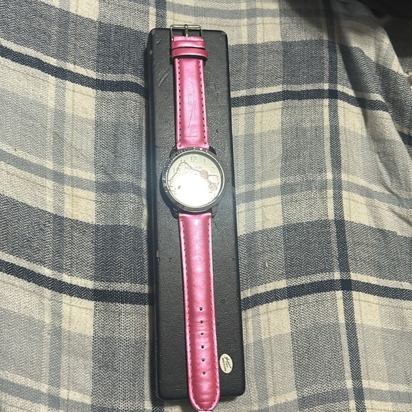 Hello Kitty watch - Picture 2 of 4